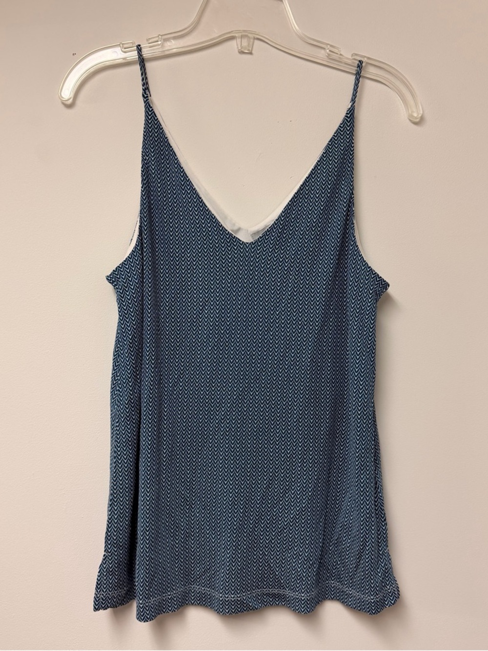 3/$20 🌺 H&M V-Neck Cami